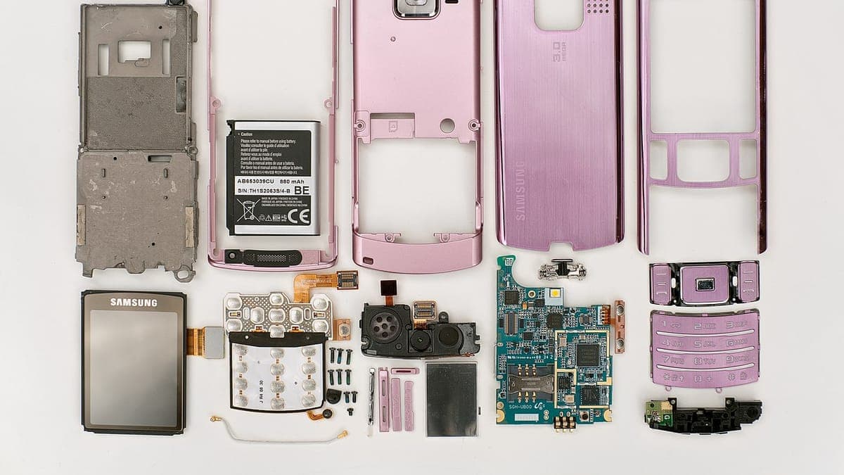 Phone Speaker or Microphone Not Working? Try These Fixes