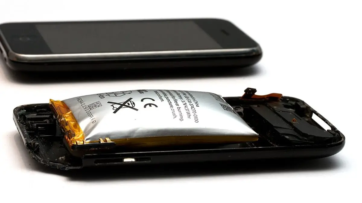 6 Signs Your Phone Battery Needs to Be Replaced – ART & FIX phone repair, Merced, CA